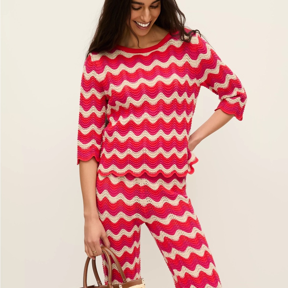 Ann Taylor Red and Cream Chevron Sweater Top